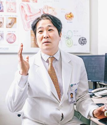 정신건강 갉아먹는 난청…'이 시술' 받으니 치매 발생 뚝